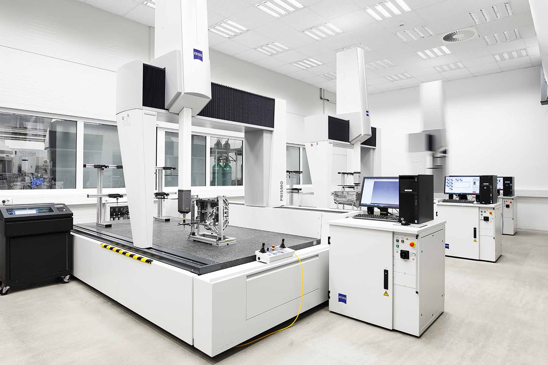 OMEGA METROLOGY PRODUCTS - Latest update - Horizontal Light Path Manufacturers in Bangalore